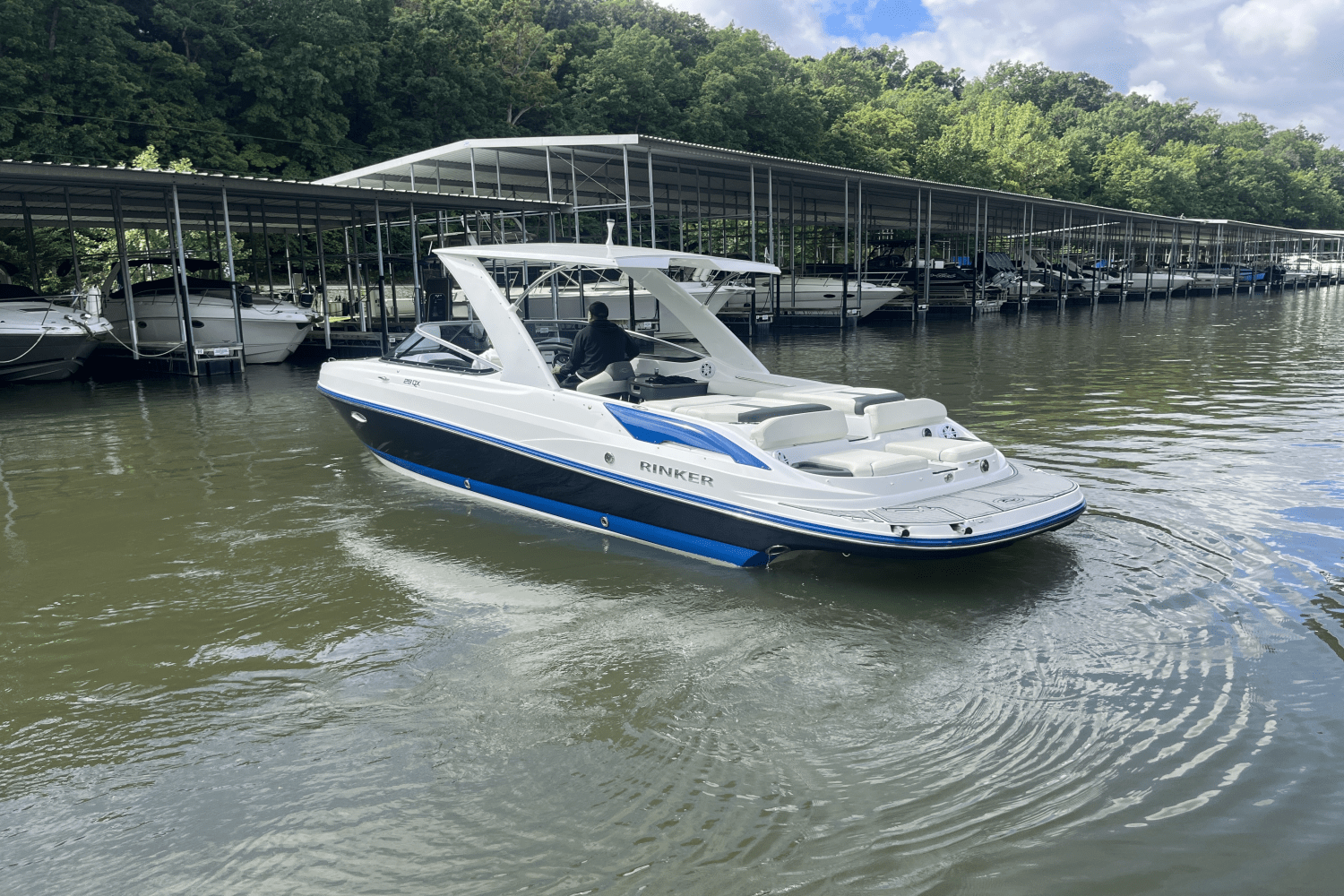 Slide: The Image of Rinker 29 QX 2020 - 10