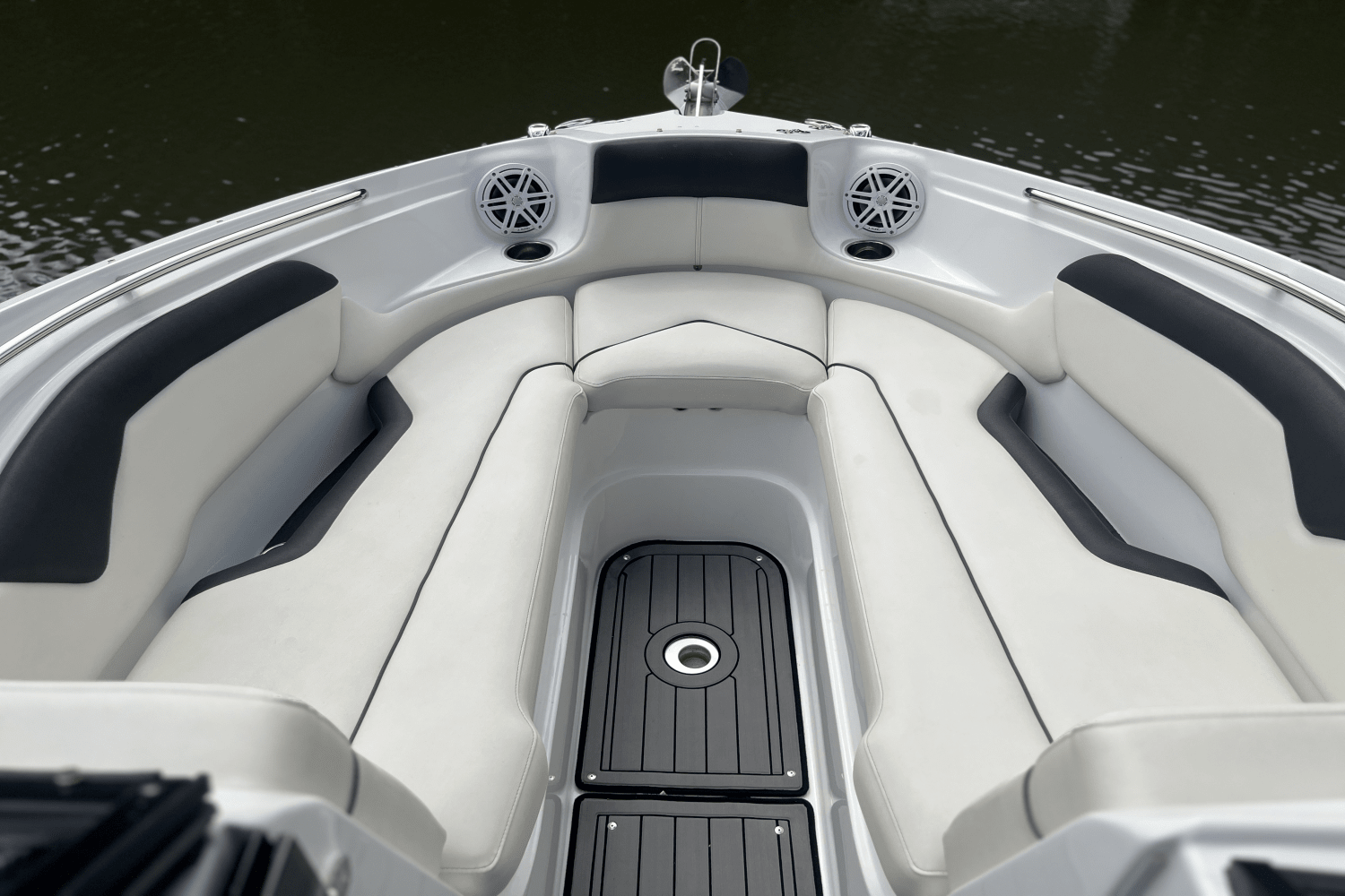 Slide: The Image of Rinker 29 QX 2020 - 28