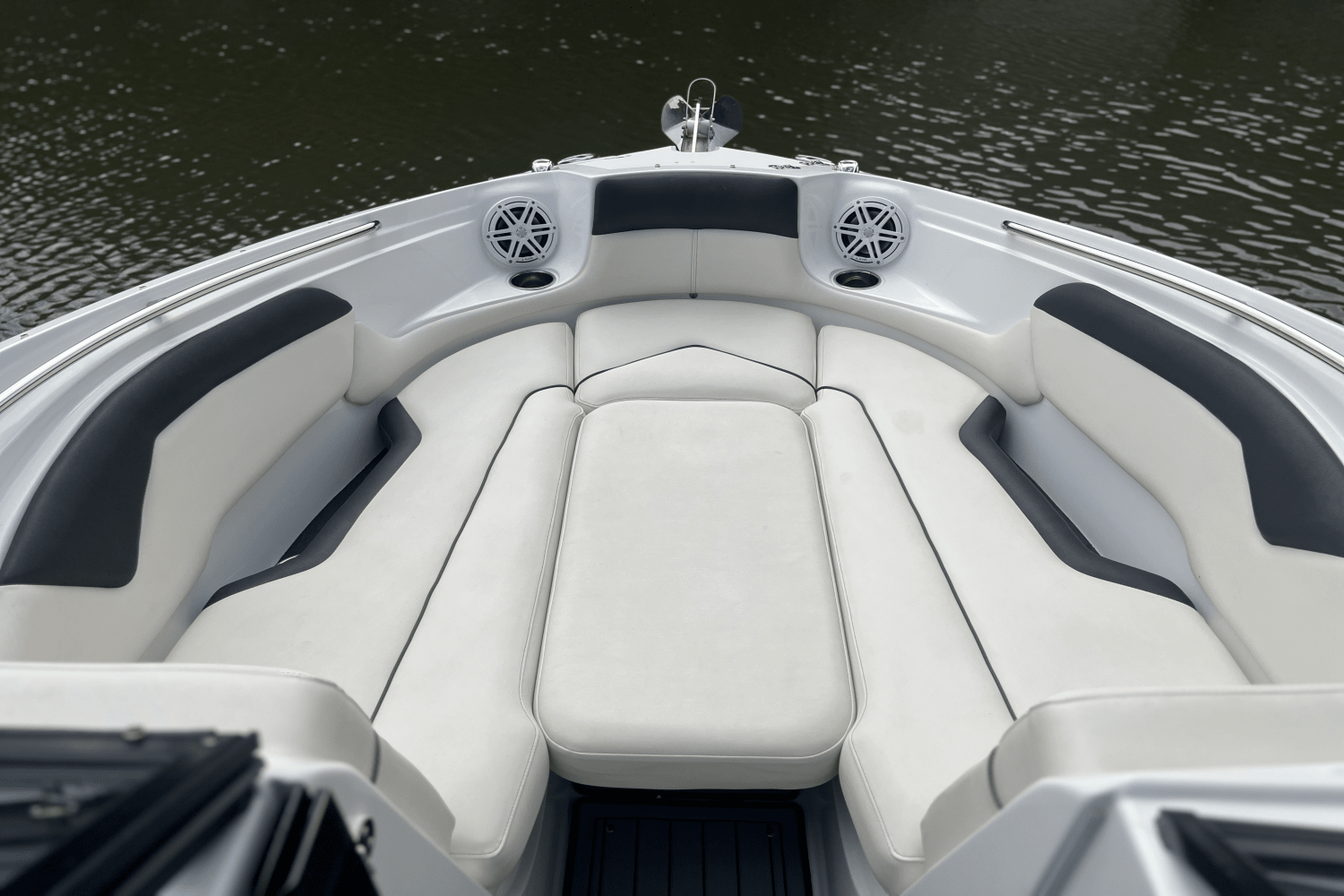 Slide: The Image of Rinker 29 QX 2020 - 30