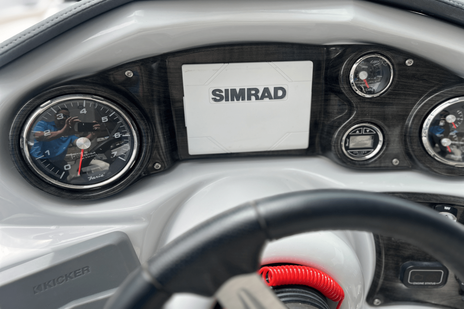 Slide: The Image of Rinker 29 QX 2020 - 31