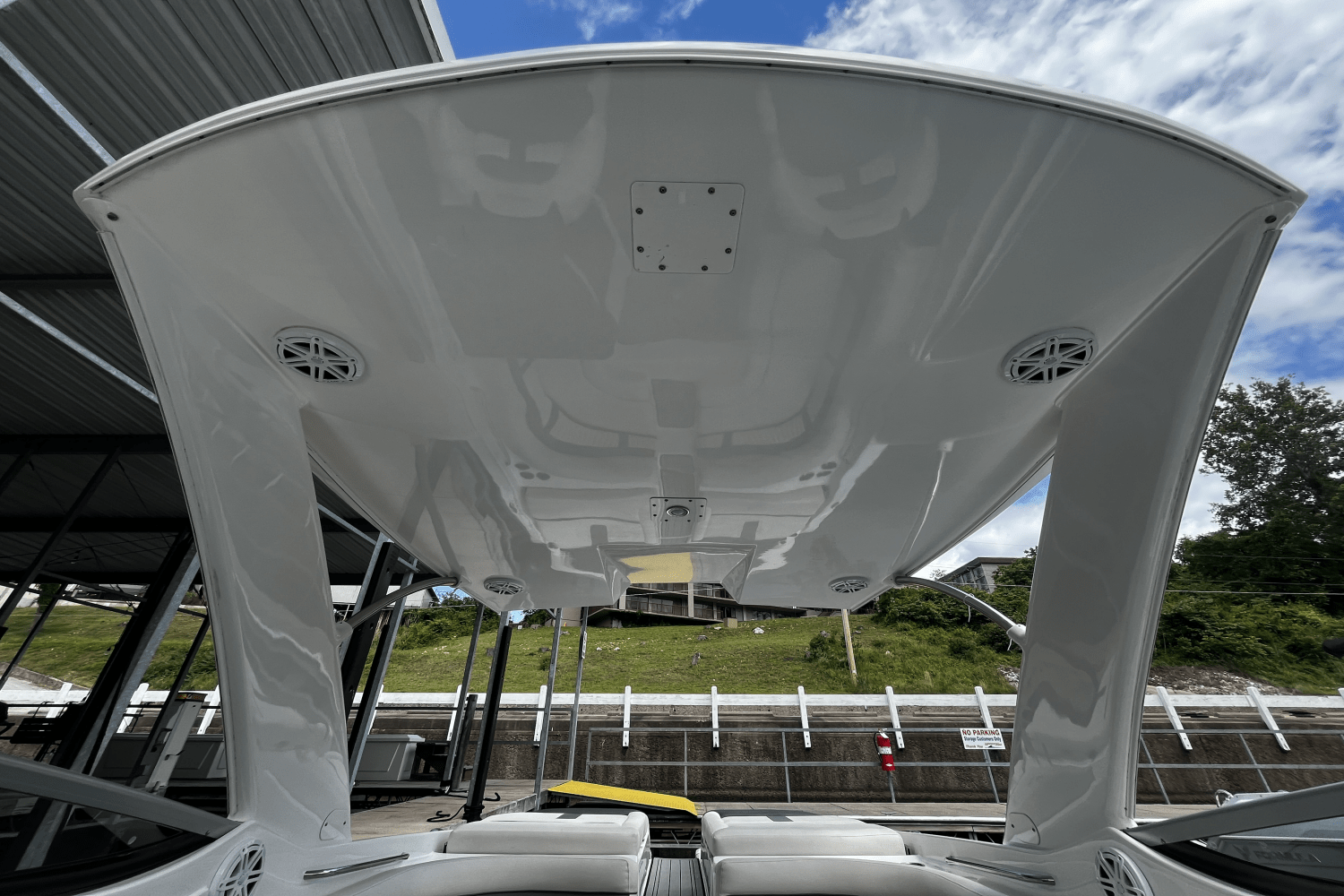 Slide: The Image of Rinker 29 QX 2020 - 38