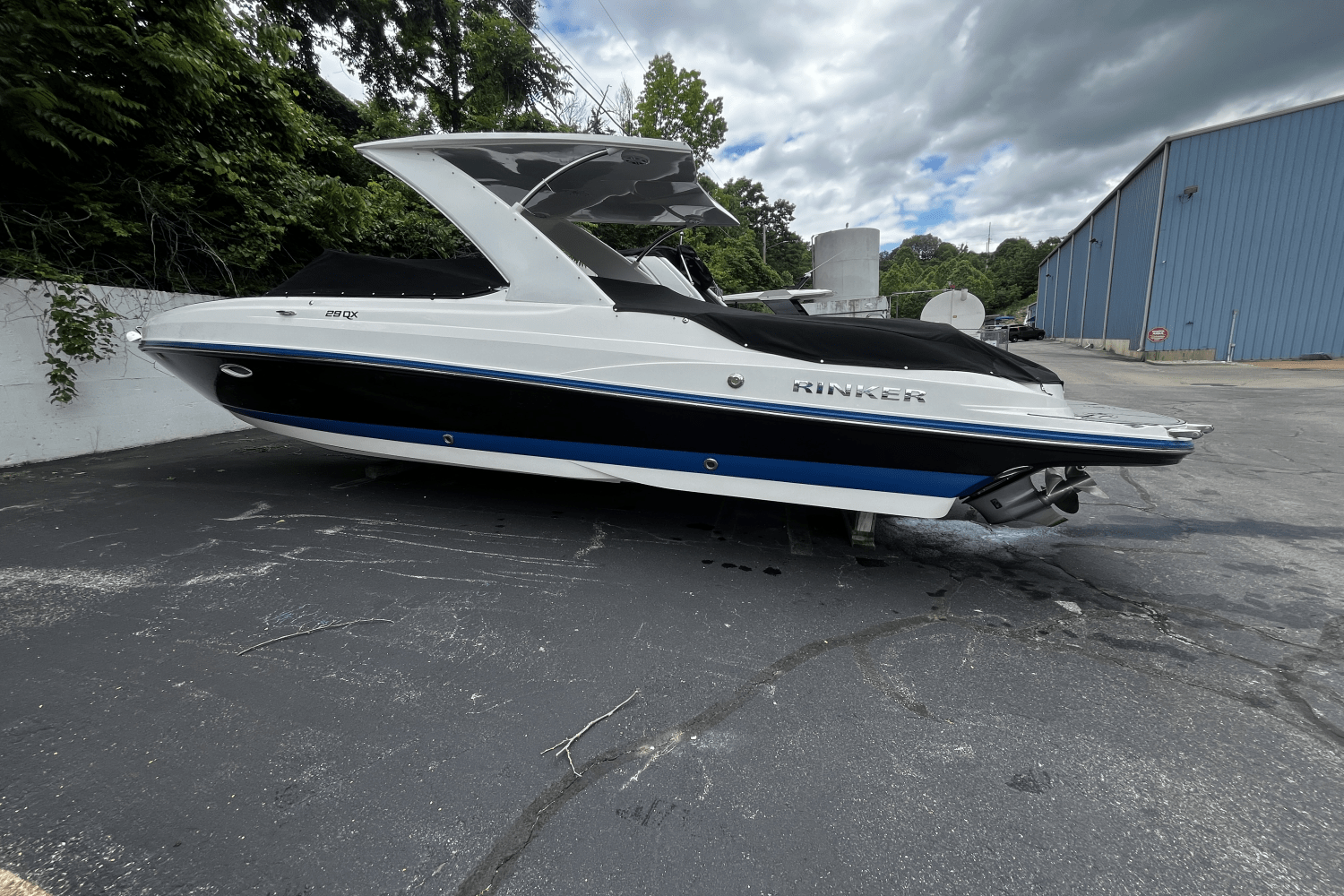 Slide: The Image of Rinker 29 QX 2020 - 44