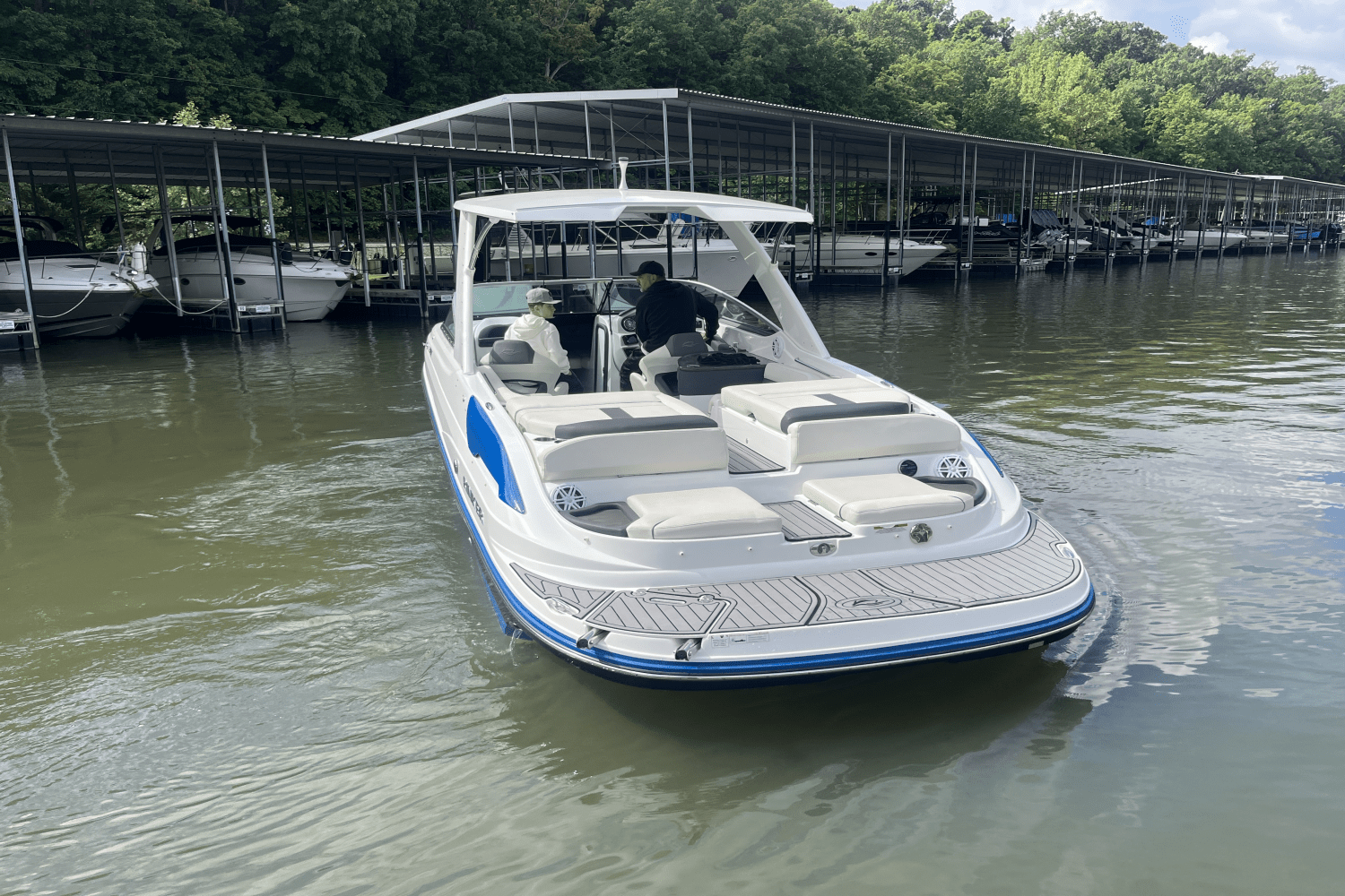 Slide: The Image of Rinker 29 QX 2020 - 7