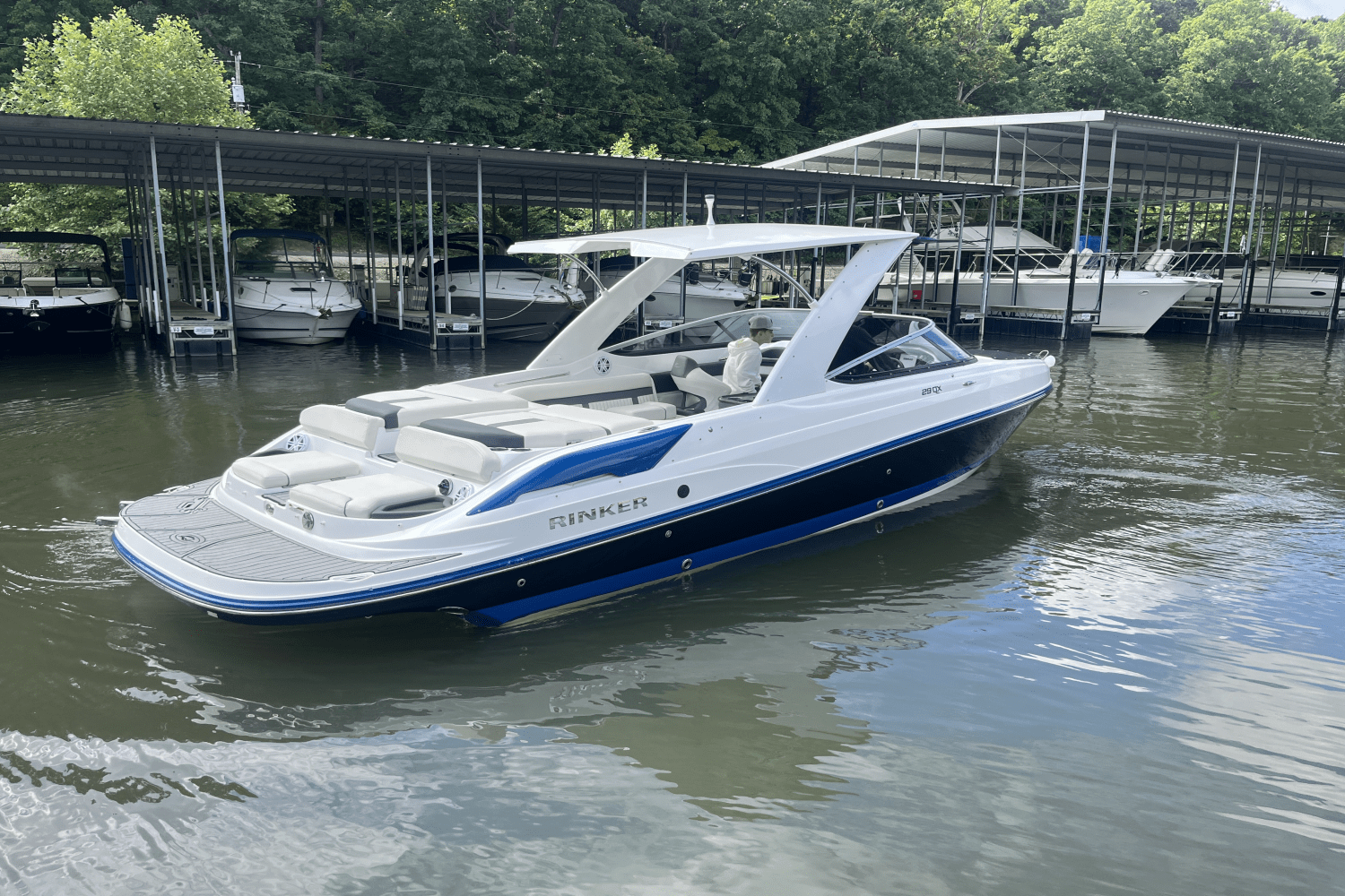 Slide: The Image of Rinker 29 QX 2020 - 9