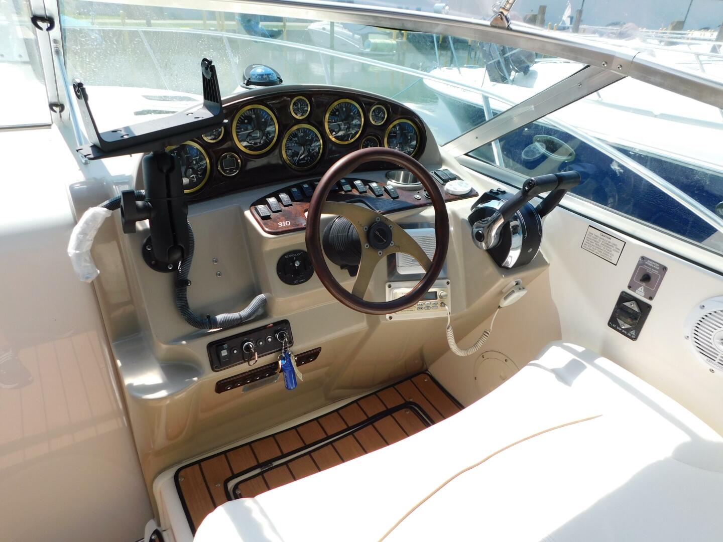 Slide: The Image of Rinker 310 Fiesta Vea 2002 - 4738881