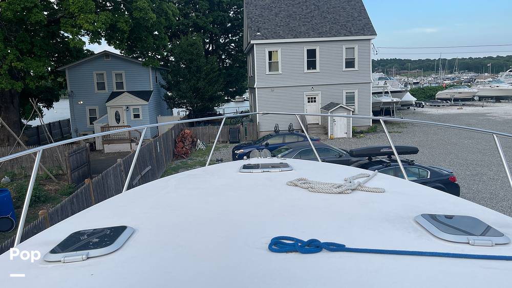 Slide: The Image of Rinker 310 Fiesta Vee 2002 - 14365723