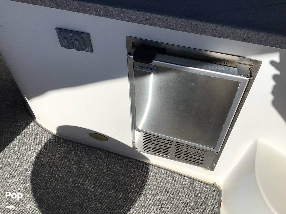 Slide: The Image of Rinker 312 Fiesta Vee 2005 - 13647522