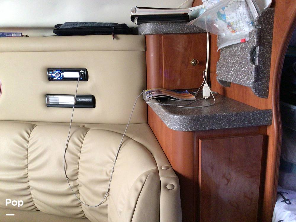 Slide: The Image of Rinker 312 Fiesta Vee 2005 - 11340868