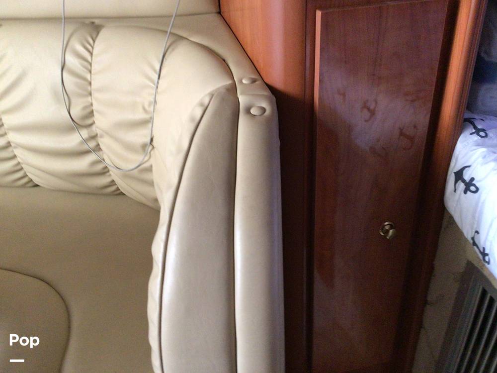 Slide: The Image of Rinker 312 Fiesta Vee 2005 - 11340869
