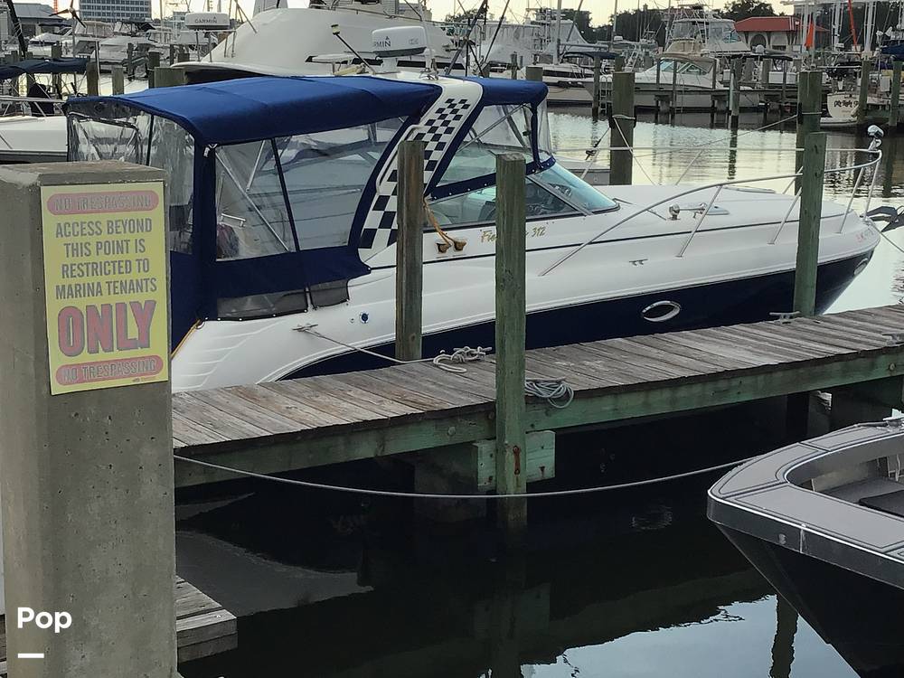 Slide: The Image of Rinker 312 Fiesta Vee 2005 - 11343458