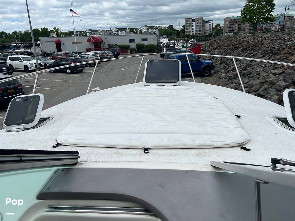 Slide: The Image of Deck Pad From Cockpit - 14220287