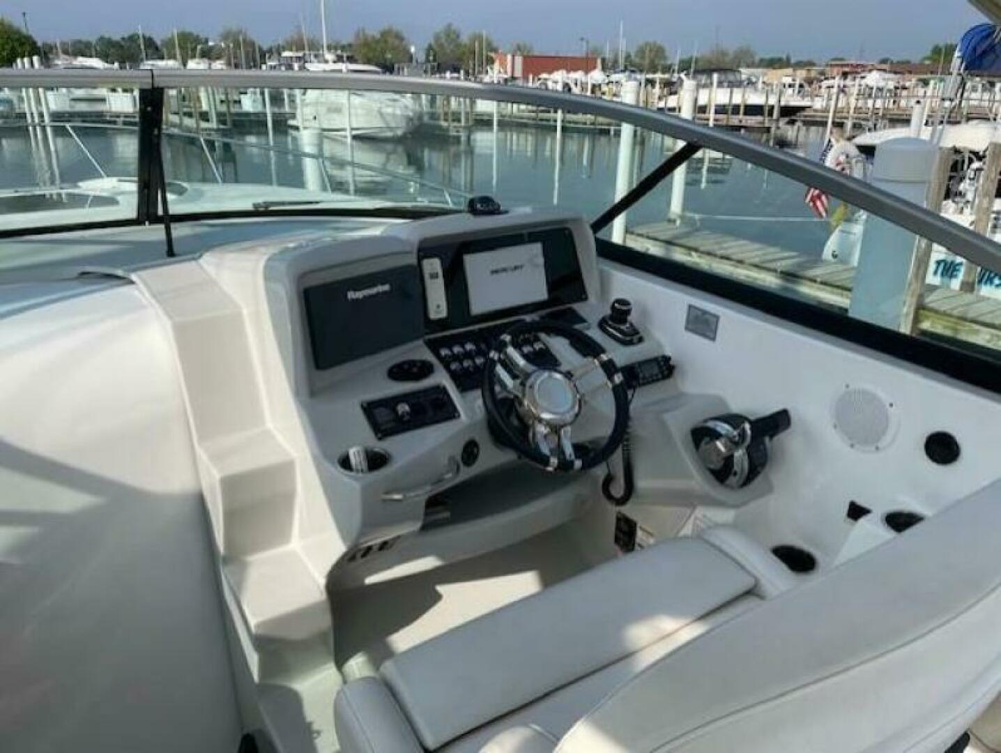 Slide: The Image of Rinker 320 EX 2018 - 4811250