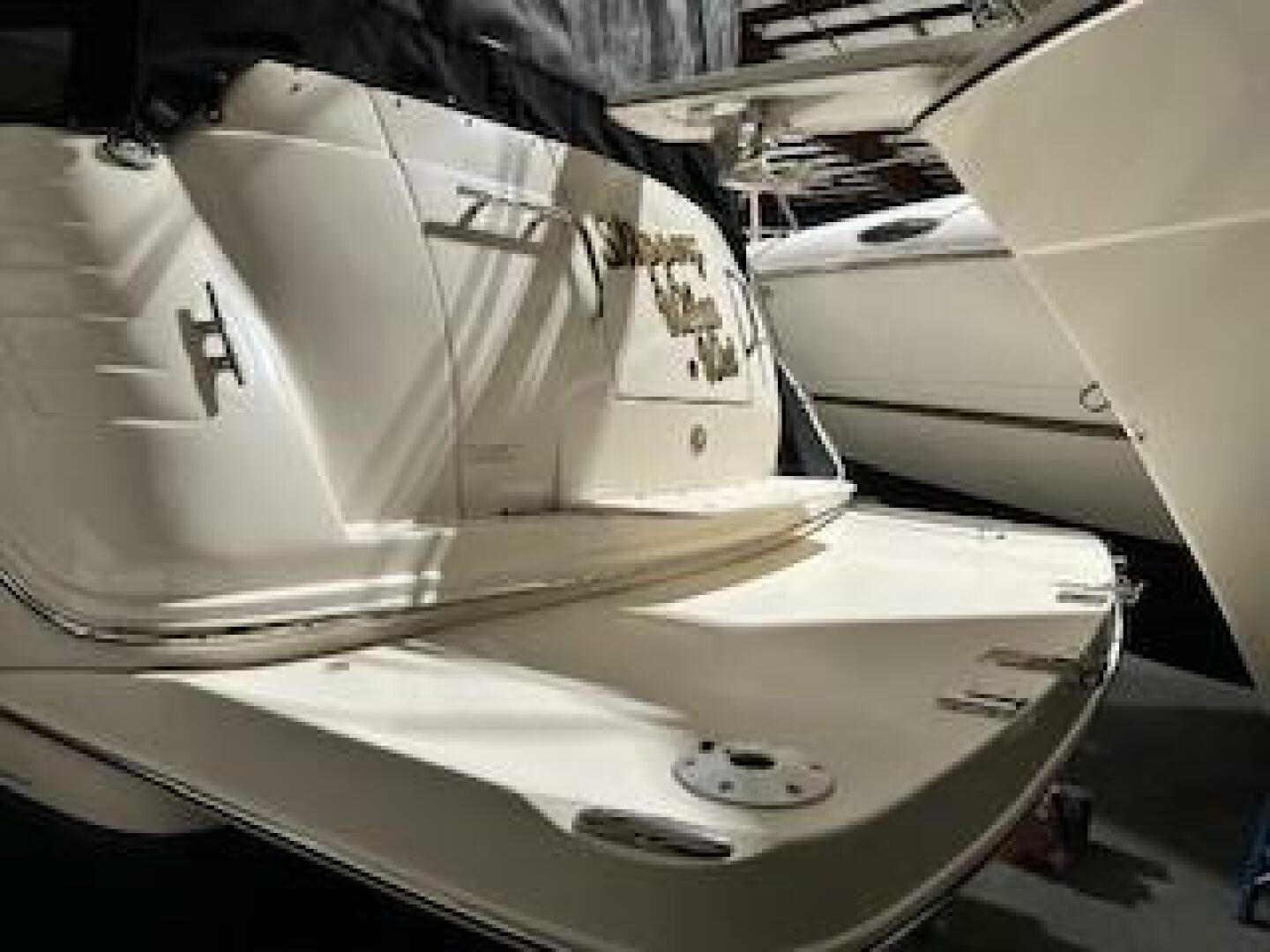 Slide: The Image of Rinker 320 Express 2005 - 5088464