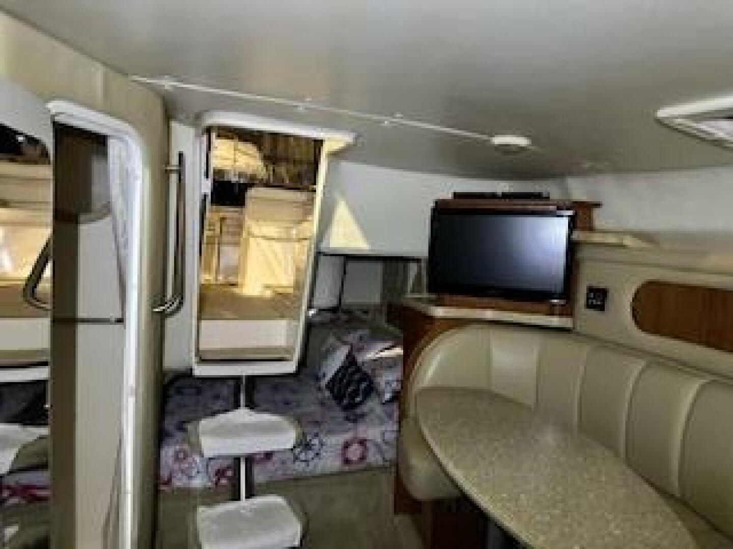 Slide: The Image of Rinker 320 Express 2005 - 5088467