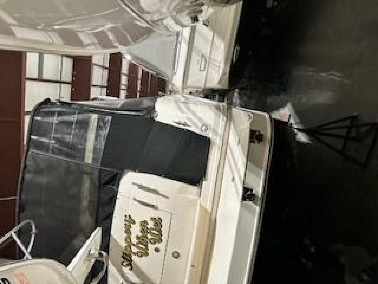 Slide: The Image of Rinker 320 Express 2005 - 5088475
