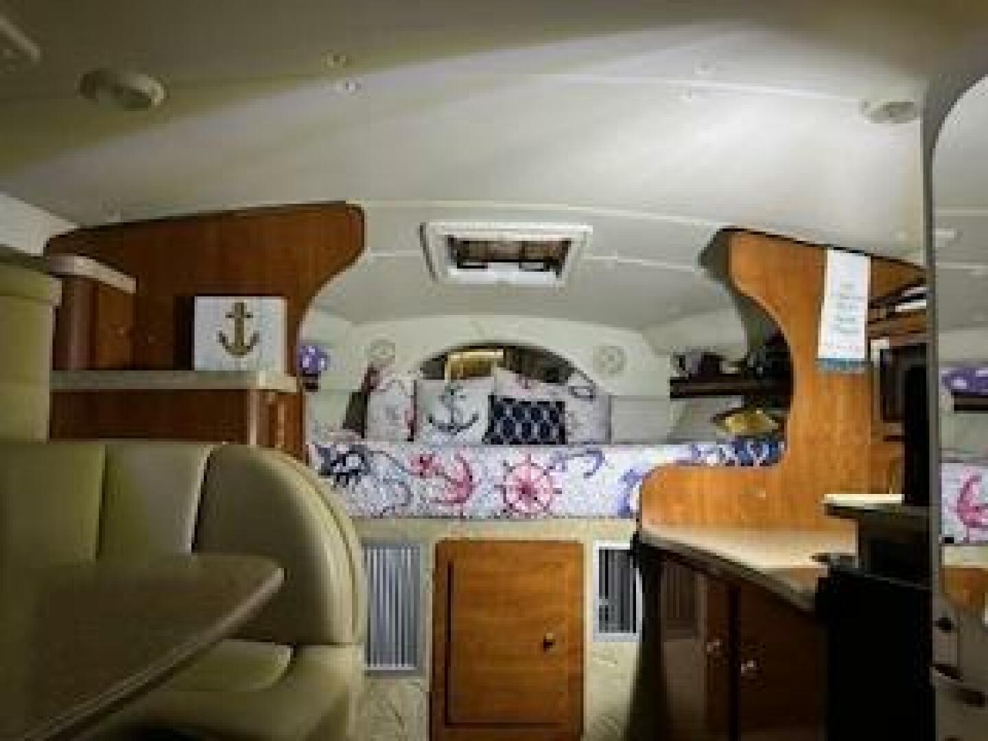Slide: The Image of Rinker 320 Express 2005 - 5088435