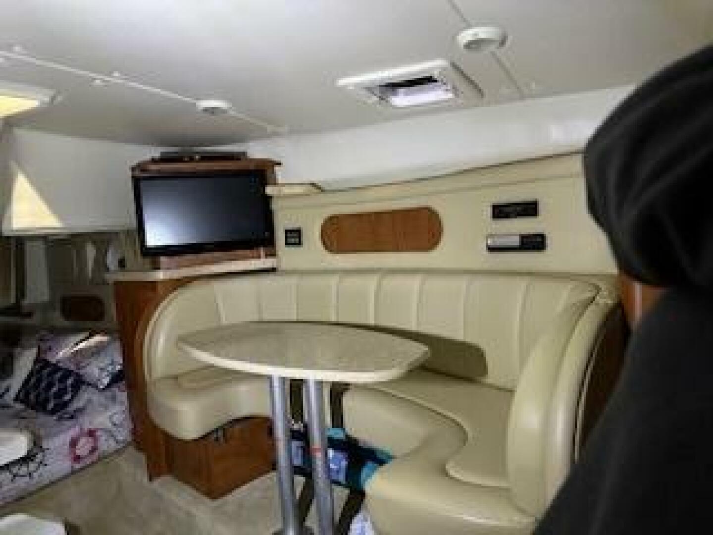 Slide: The Image of Rinker 320 Express 2005 - 5088488