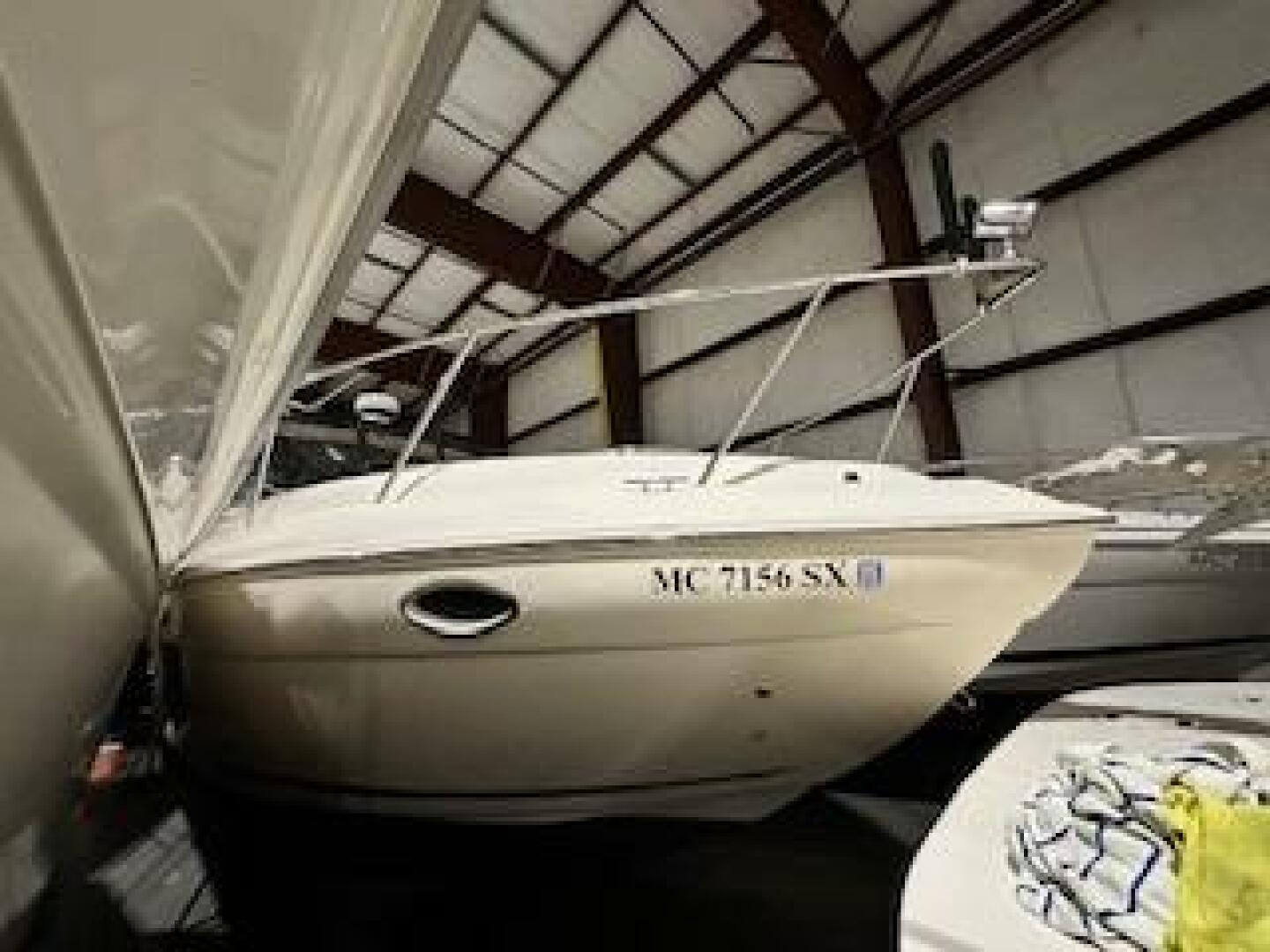 Slide: The Image of Rinker 320 Express 2005 - 5088450