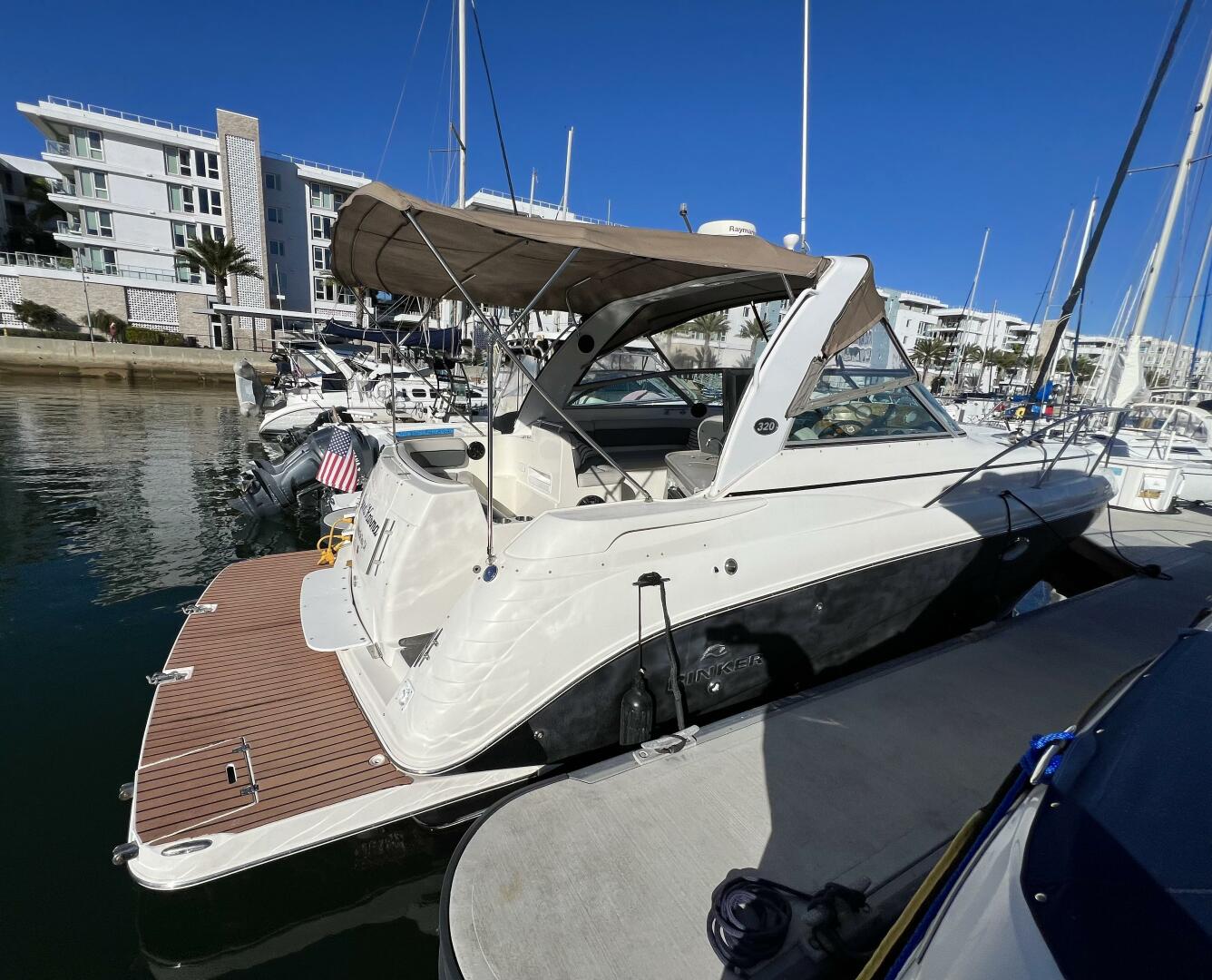 Slide: The Image of Rinker 320 Express Cruiser 2006 - 4797328