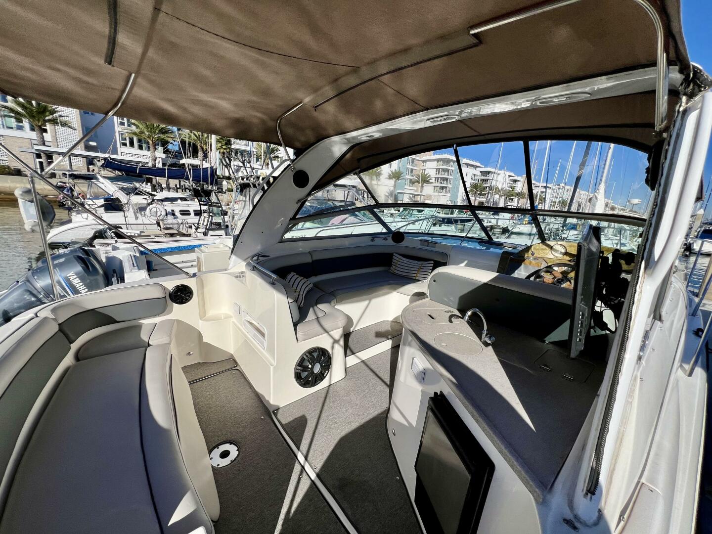 Slide: The Image of Rinker 320 Express Cruiser 2006 - 4797335