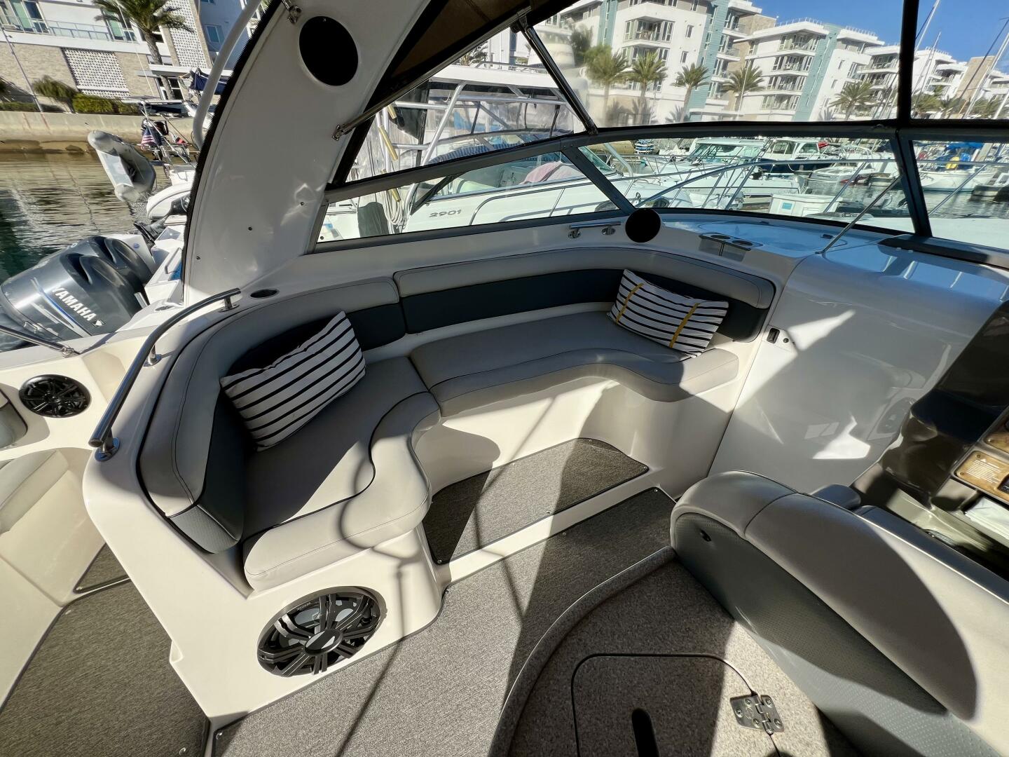 Slide: The Image of Rinker 320 Express Cruiser 2006 - 4797341