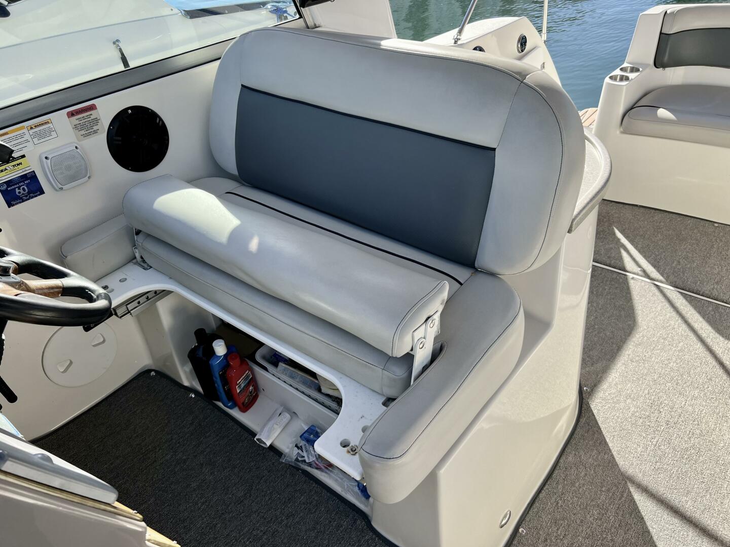 Slide: The Image of Rinker 320 Express Cruiser 2006 - 4797343