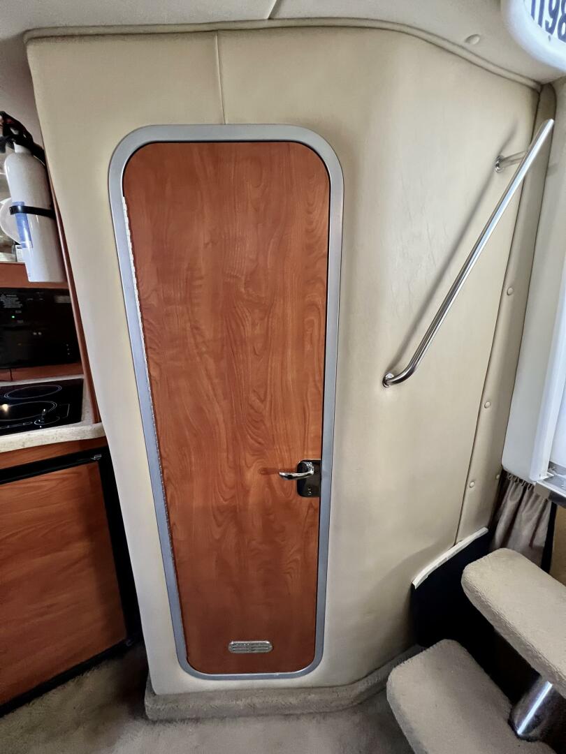 Slide: The Image of Rinker 320 Express Cruiser 2006 - 4797364