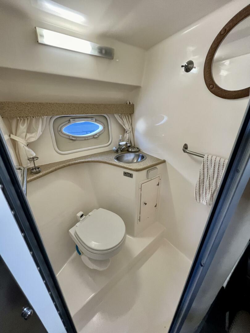 Slide: The Image of Rinker 320 Express Cruiser 2006 - 4797365
