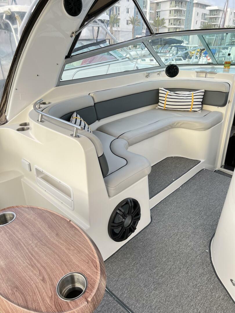 Slide: The Image of Rinker 320 Express Cruiser 2006 - 4797376