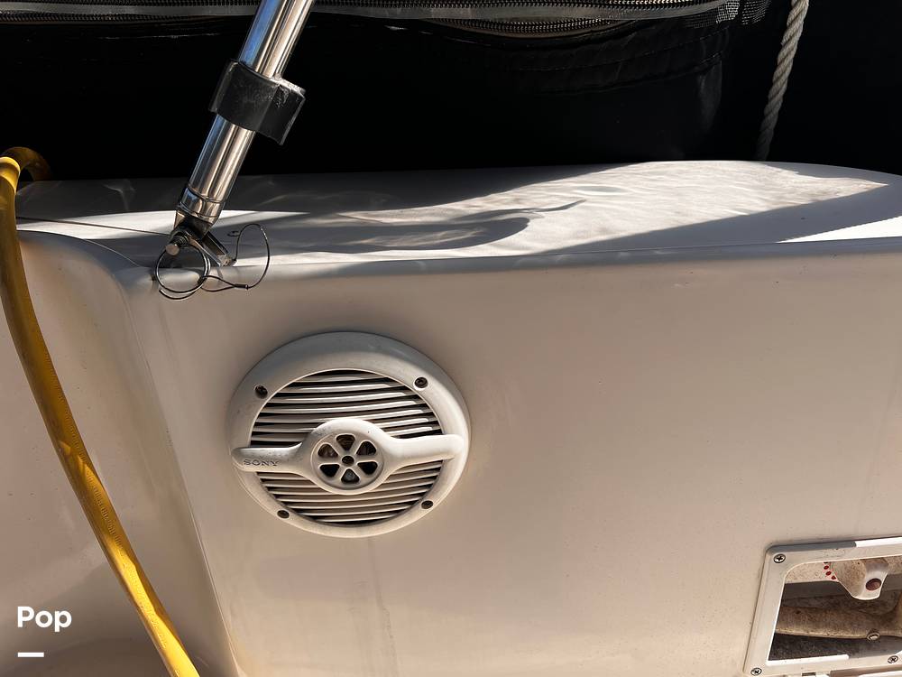 Slide: The Image of Rinker 320 Fiesta Vee 2005 - 15329232