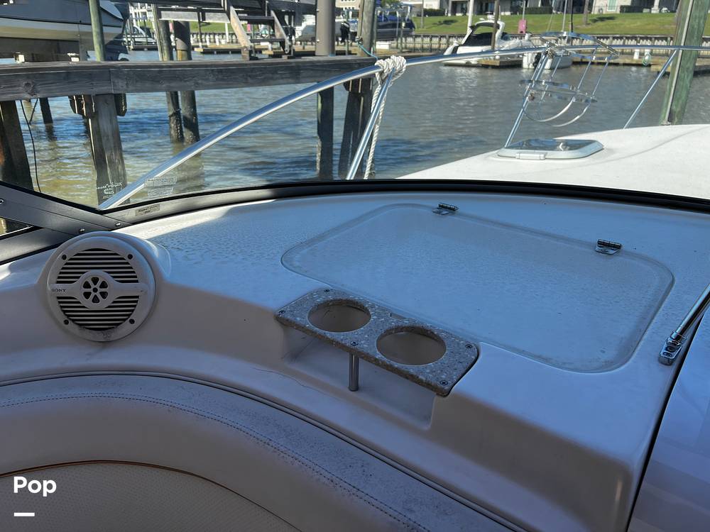 Slide: The Image of Rinker 320 Fiesta Vee 2005 - 15329245