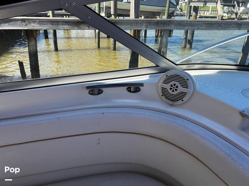 Slide: The Image of Rinker 320 Fiesta Vee 2005 - 15329246