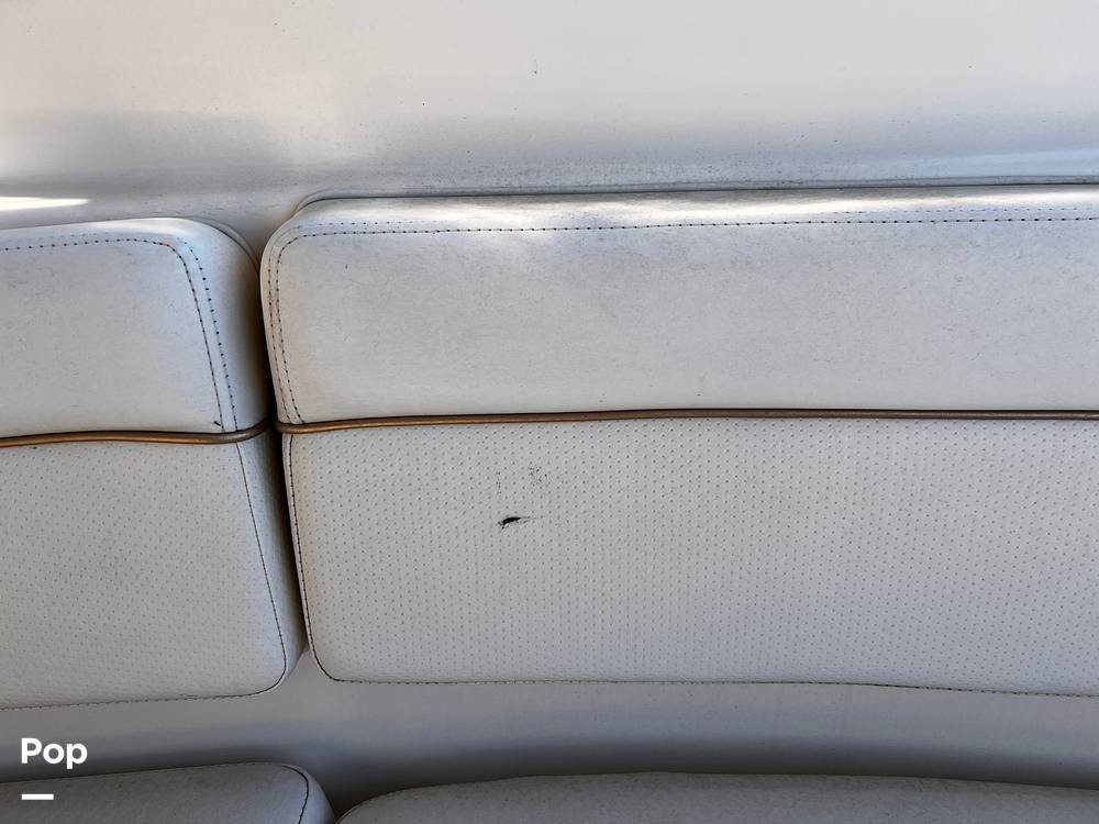 Slide: The Image of Rinker 320 Fiesta Vee 2005 - 15329250