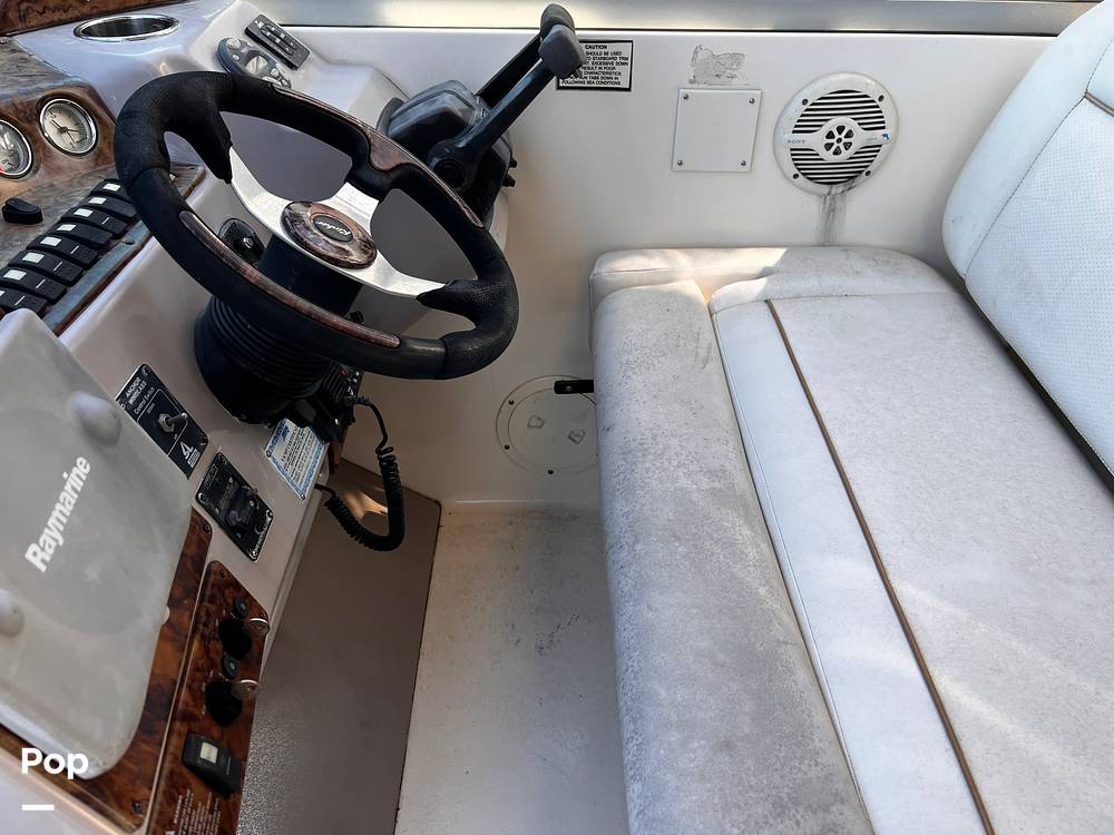 Slide: The Image of Rinker 320 Fiesta Vee 2005 - 15329252