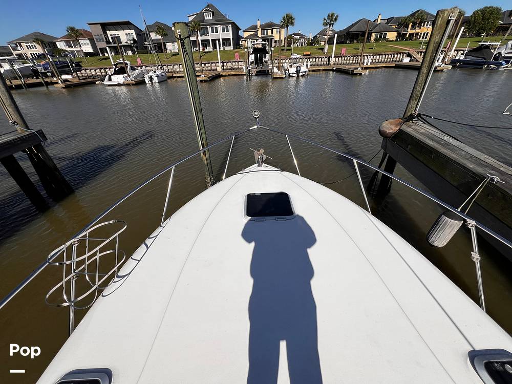 Slide: The Image of Rinker 320 Fiesta Vee 2005 - 15329328