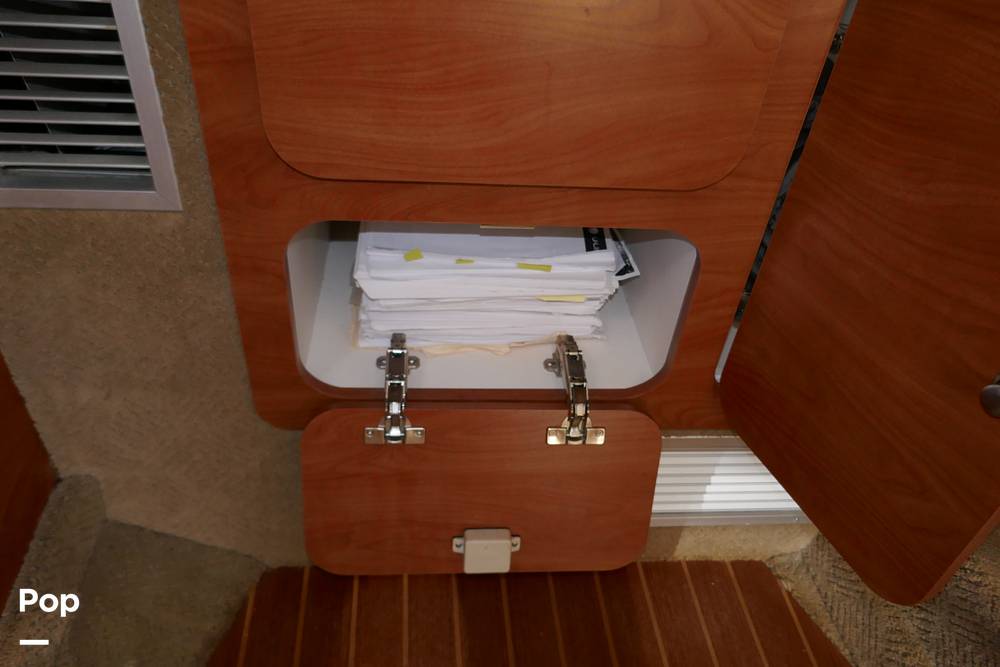 Slide: The Image of Rinker 342 Express Cruiser 2006 - 15551333