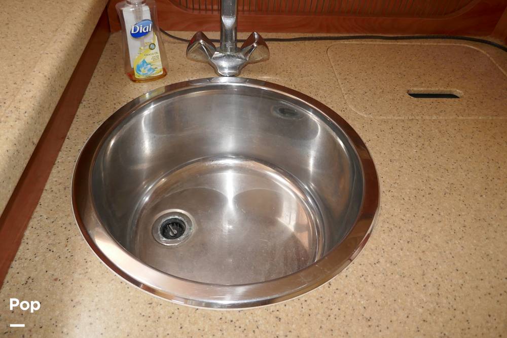 Slide: The Image of Rinker 342 Express Cruiser 2006 - 15551339