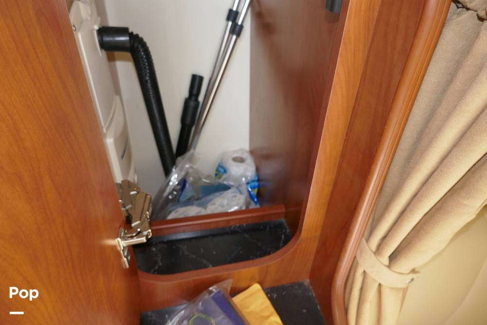 Slide: The Image of Rinker 342 Express Cruiser 2006 - 15551368