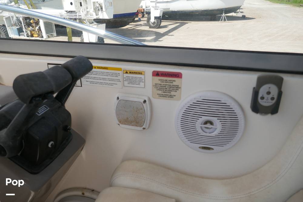 Slide: The Image of Rinker 342 Express Cruiser 2006 - 15551373