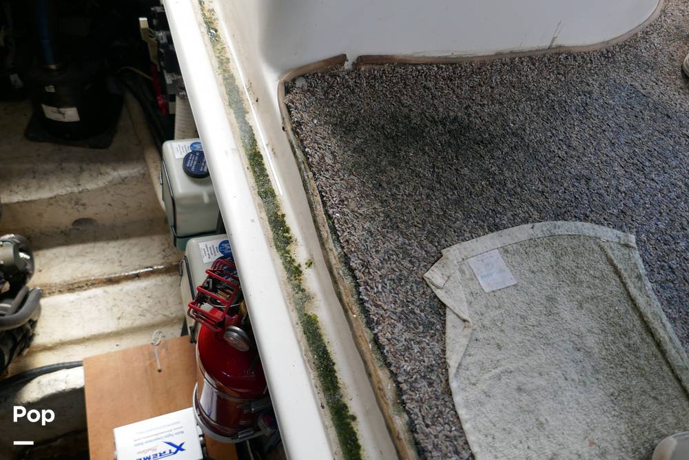 Slide: The Image of Rinker 342 Express Cruiser 2006 - 15551424