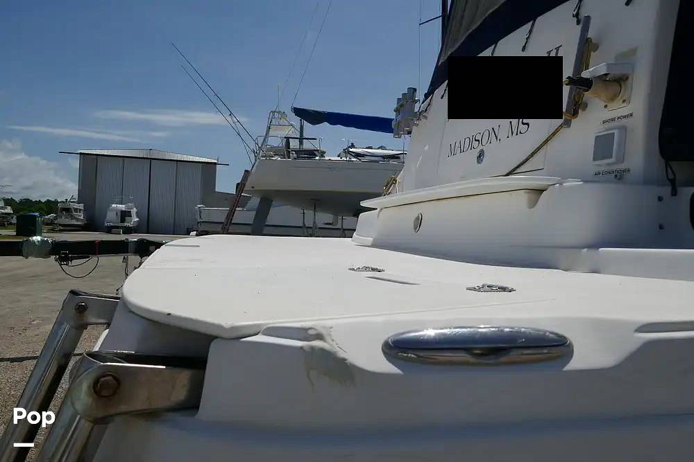 Slide: The Image of Rinker 342 Express Cruiser 2006 - 15555022