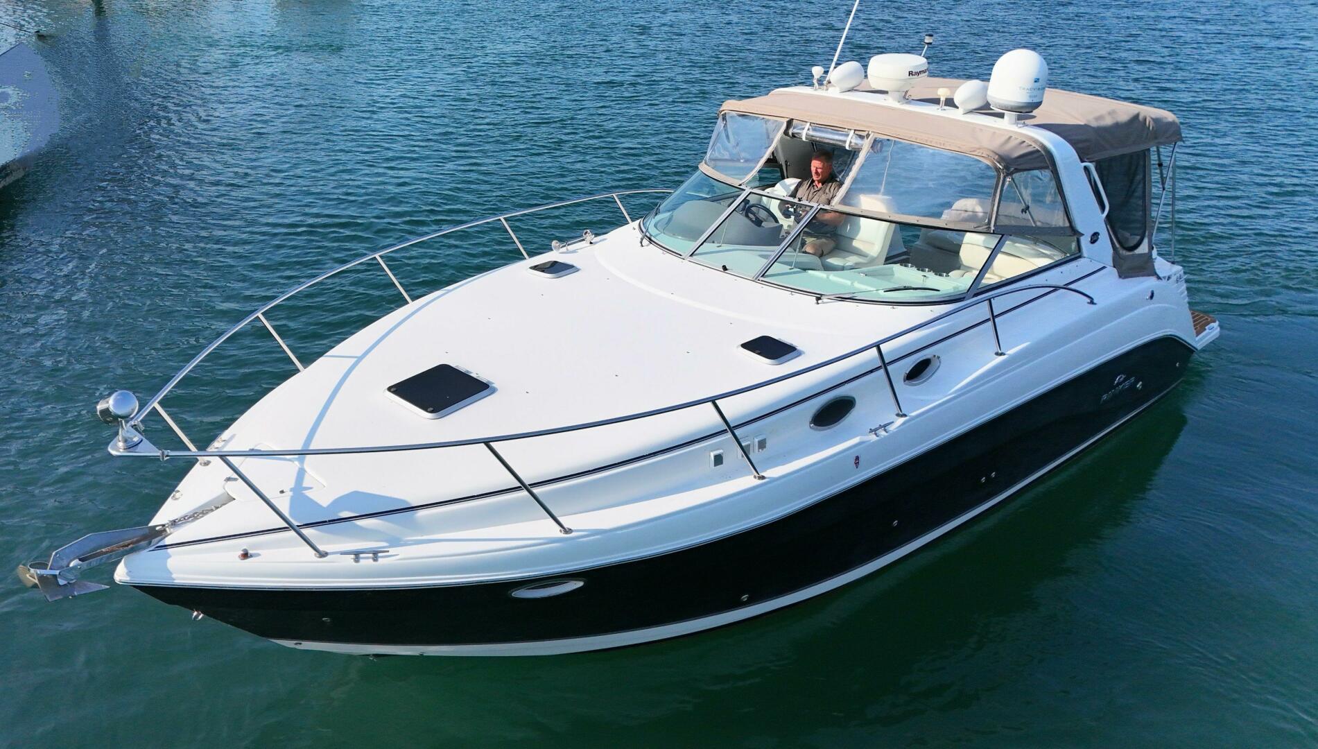 Slide: The Image of Rinker 342 Express Cruiser 2006 - 5554999