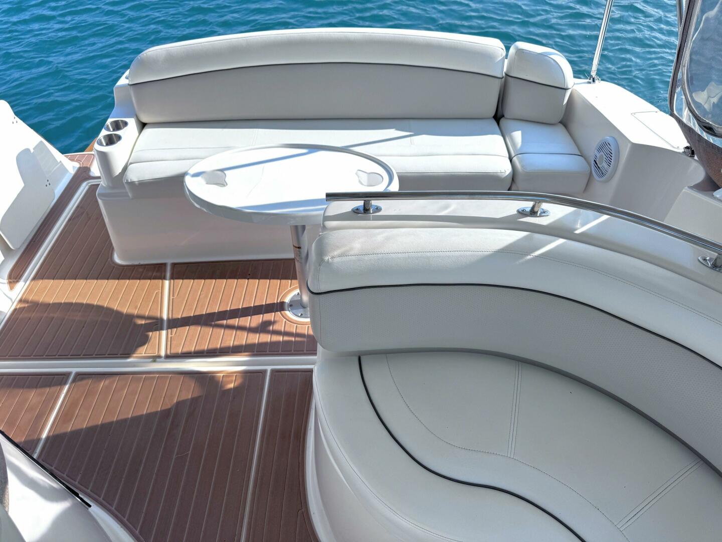 Slide: The Image of Rinker 342 Express Cruiser 2006 - 5555015