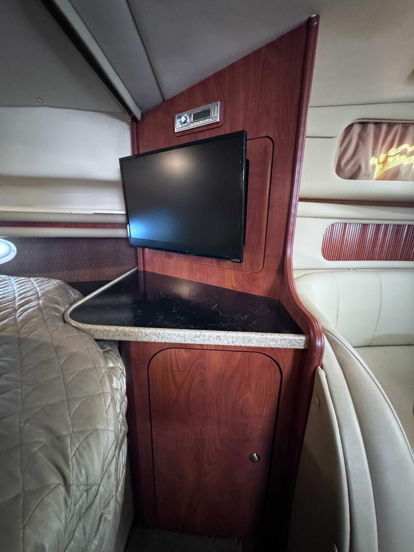 Slide: The Image of Rinker 342 Express Cruiser 2006 - 5555024