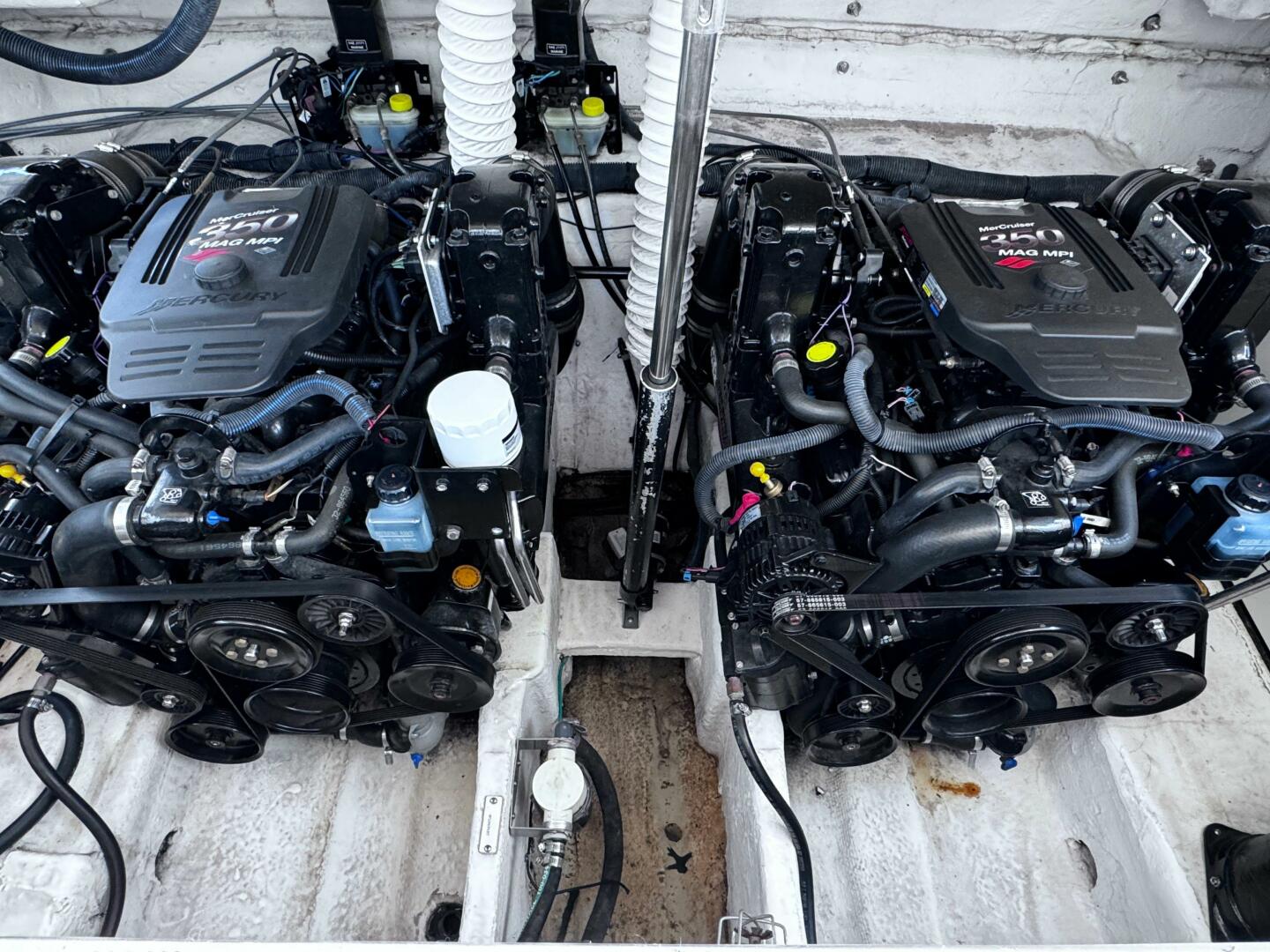 Slide: The Image of Rinker 342 Express Cruiser 2006 - 5555030