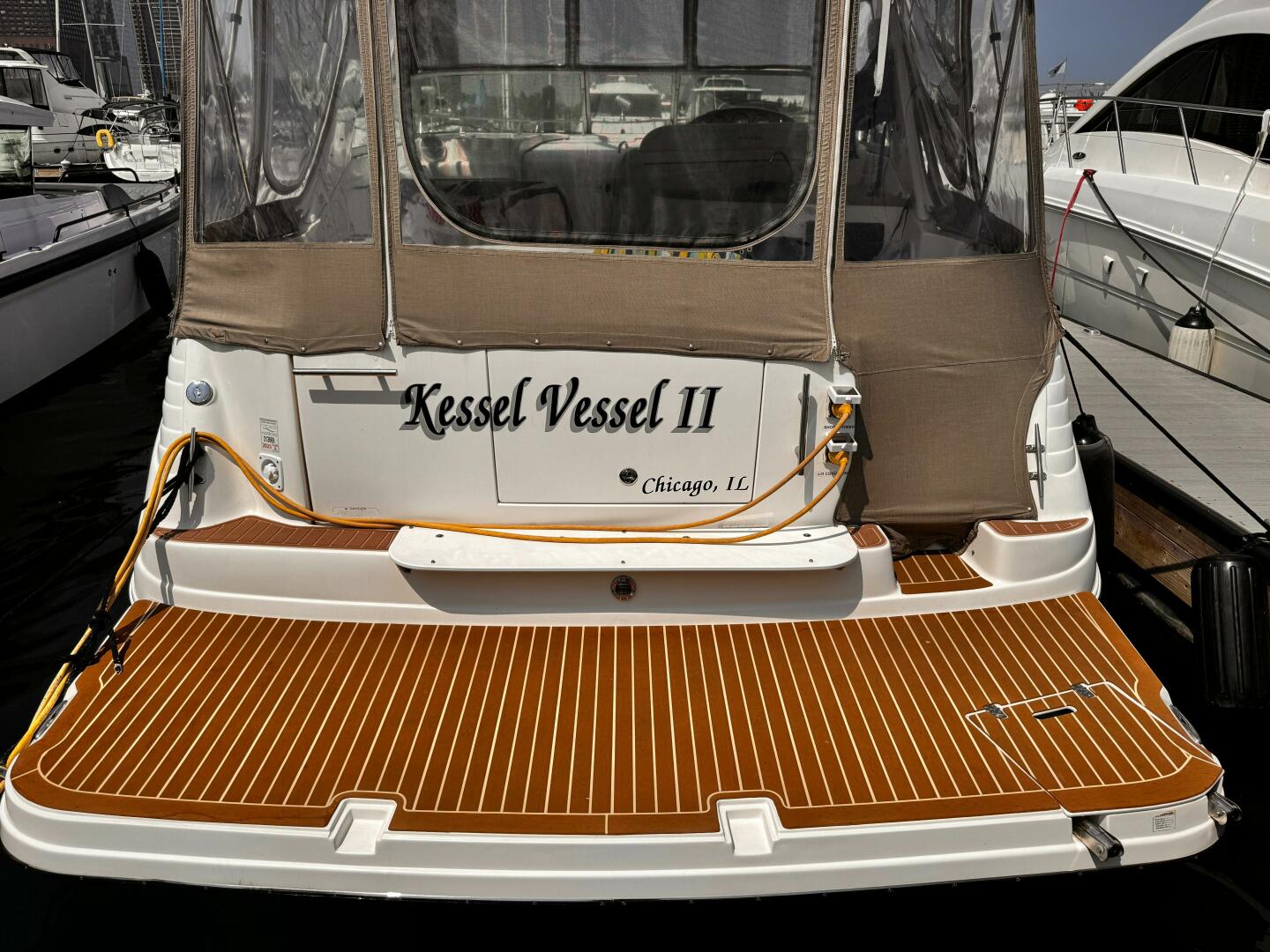 Slide: The Image of Rinker 342 Express Cruiser 2006 - 5555043