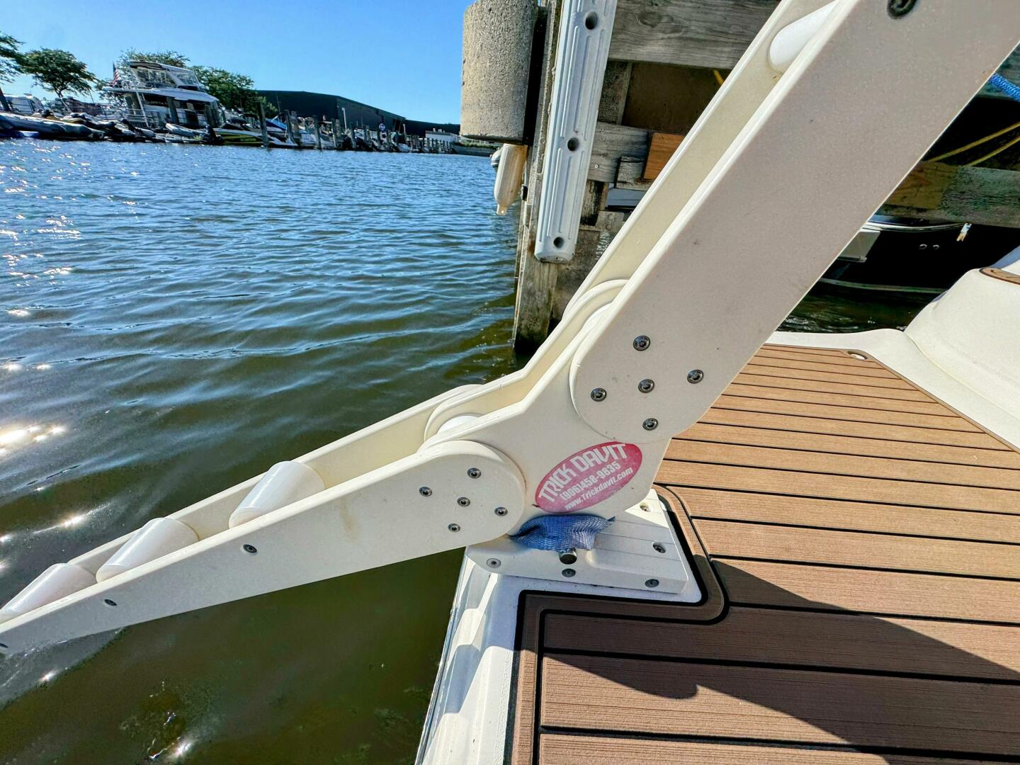 Slide: The Image of Rinker 342 Fiesta Vee 2004 - 5576895