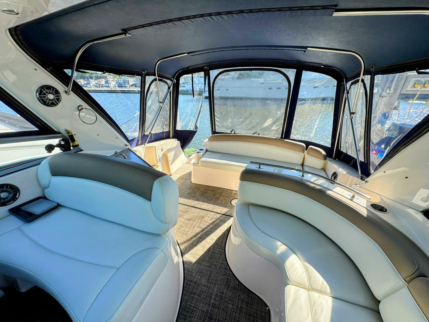 Slide: The Image of Rinker 342 Fiesta Vee 2004 - 5576904