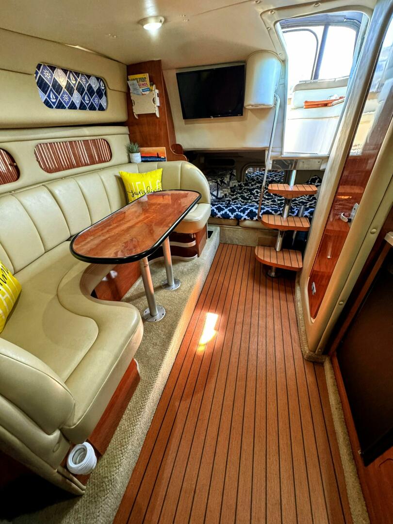 Slide: The Image of Rinker 342 Fiesta Vee 2004 - 5576920