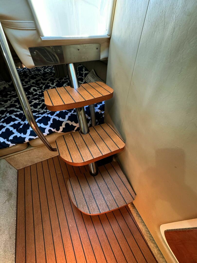 Slide: The Image of Rinker 342 Fiesta Vee 2004 - 5576930